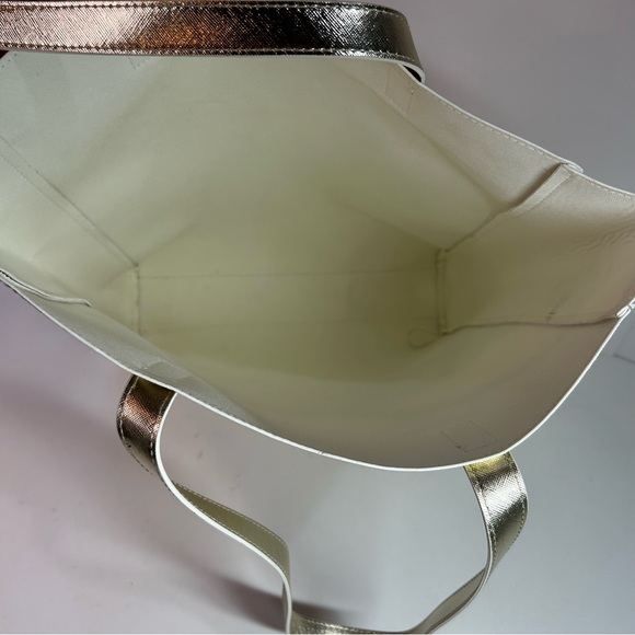 Givenchy Parfums metallic gold tote bag, shoulder bag. - Picture 3 of 10